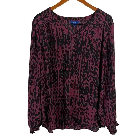 Apt. 9 Blouse XL Abstract Spotted Plum Purple Black Fabric Button Accents Thin - Picture 1 of 6